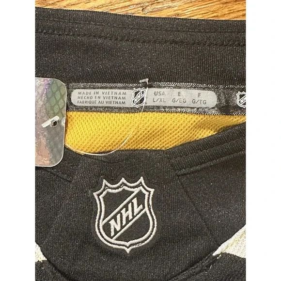 NWT Boston Bruins David Pastrnak #88 NHL Hockey Jersey Youth Kids L/XL $120 (1)
